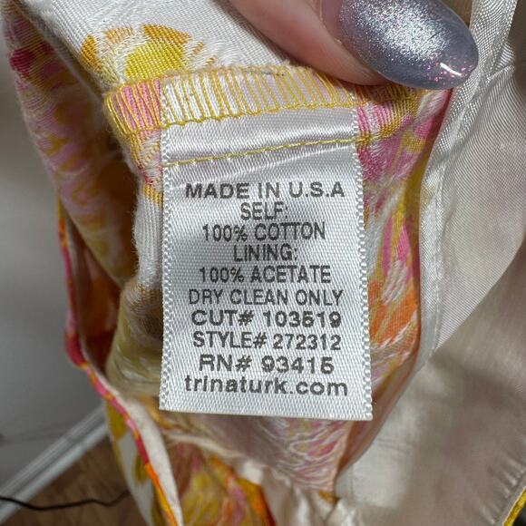 Trina Turk LA Shorts Womens 8 Colorful Retro Print Bermuda Stretch Vacay Modest - Picture 7 of 7